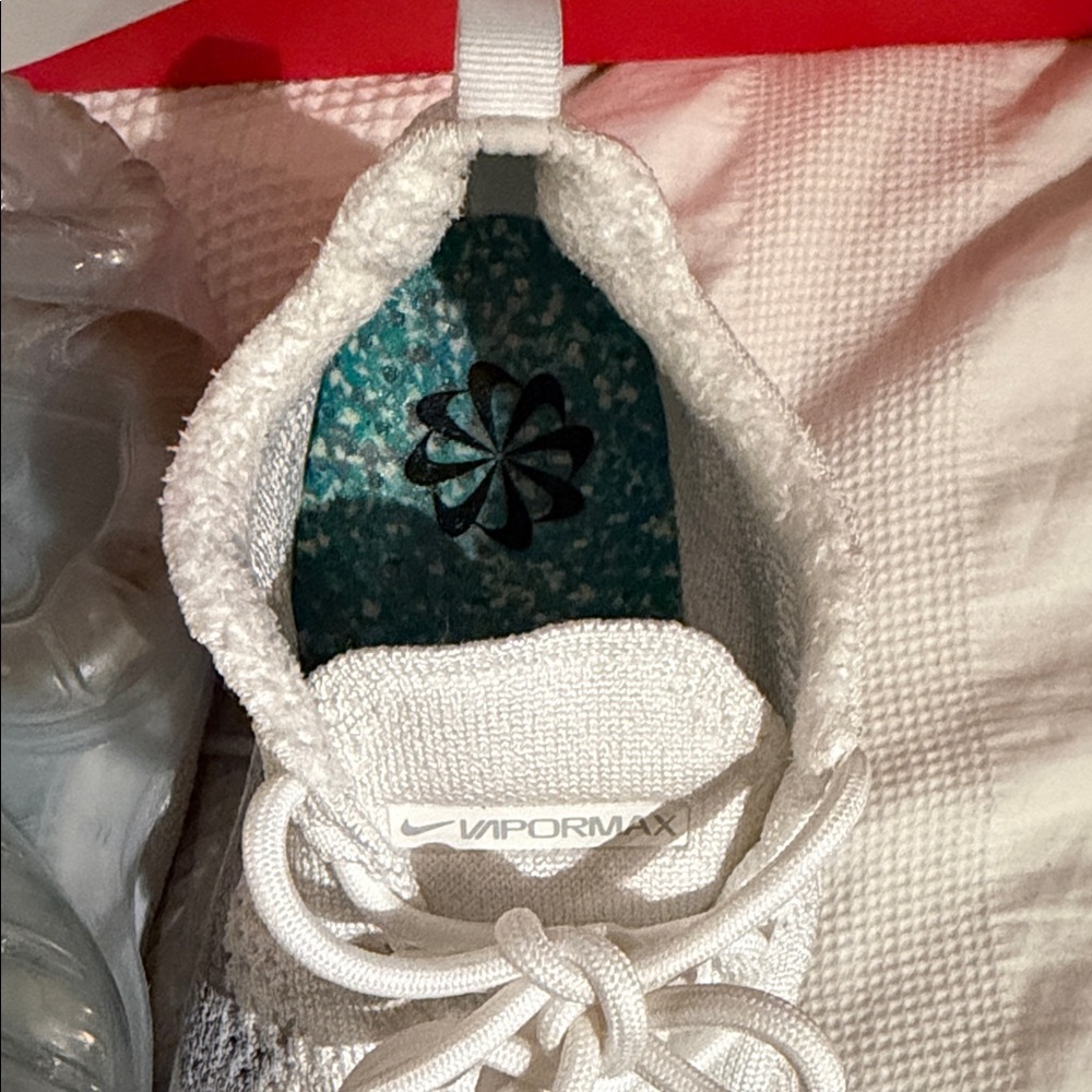 Nike Vapormax White and Gray Sneakers - Picture 7 of 8